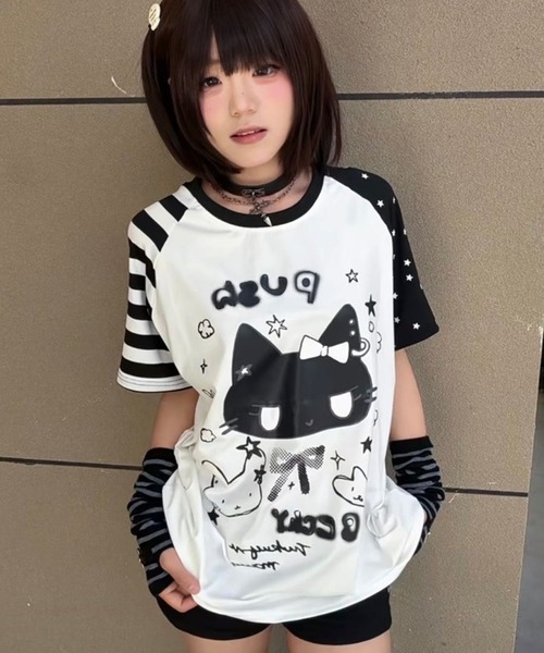 AsheKsha(アシクシャ)の「日系スイートクール猫柄切替ラグランスリーブTシャツ(Tシャツ/カットソー・レディース・ブラック/ホワイト・M)」の2枚目の写真