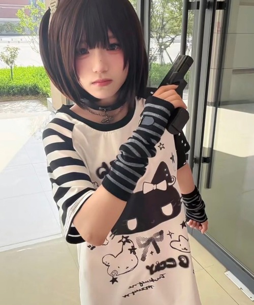AsheKsha(アシクシャ)の「日系スイートクール猫柄切替ラグランスリーブTシャツ(Tシャツ/カットソー・レディース・ブラック/ホワイト・M)」の3枚目の写真