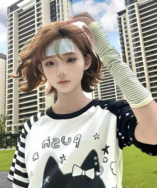 AsheKsha(アシクシャ)の「日系スイートクール猫柄切替ラグランスリーブTシャツ(Tシャツ/カットソー・レディース・ブラック/ホワイト・M)」の10枚目の写真