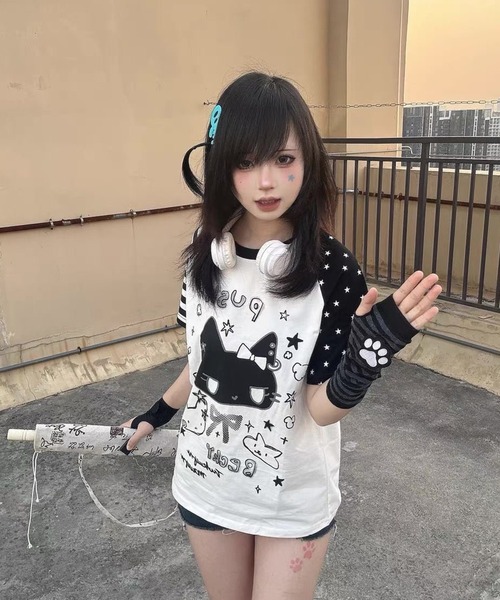 AsheKsha(アシクシャ)の「日系スイートクール猫柄切替ラグランスリーブTシャツ(Tシャツ/カットソー・レディース・ブラック/ホワイト・M)」の11枚目の写真