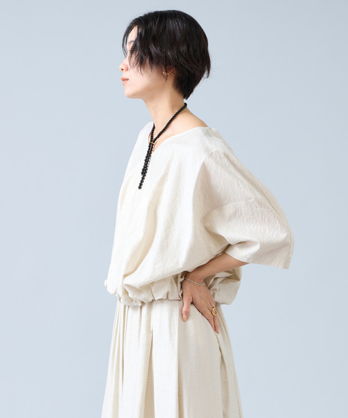 Liesse(リエス)の「Vネックバルーンショートブラウス(セットアップ可)(シャツ/ブラウス・レディース・アイボリー/ブラック・FREE)」の3枚目の写真