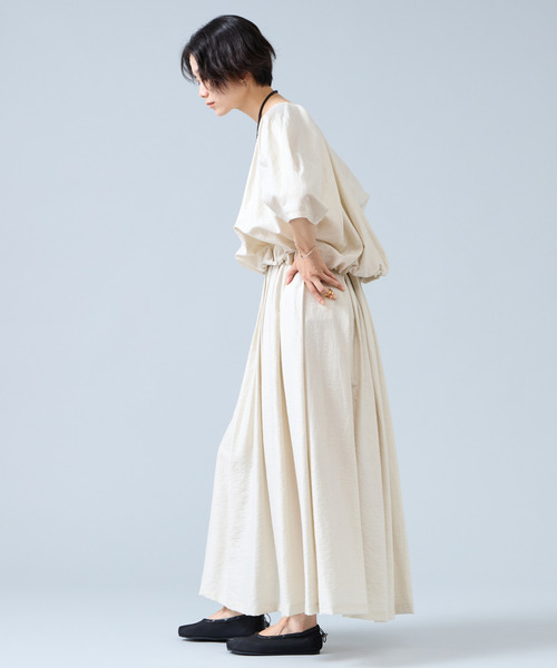 Liesse(リエス)の「Vネックバルーンショートブラウス(セットアップ可)(シャツ/ブラウス・レディース・アイボリー/ブラック・FREE)」の5枚目の写真