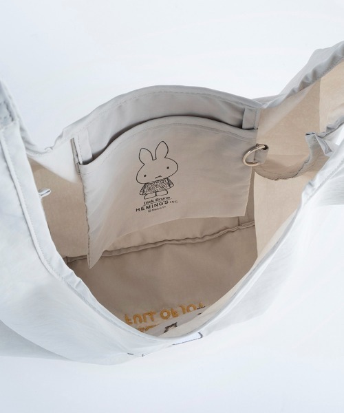 Dick Bruna(ディックブルーナ)の「Dick Bruna ストラップ付ショッパーバッグ <バースデー>(トートバッグ・レディース・グレー系その他/ホワイト系その他・FREE)」の10枚目の写真