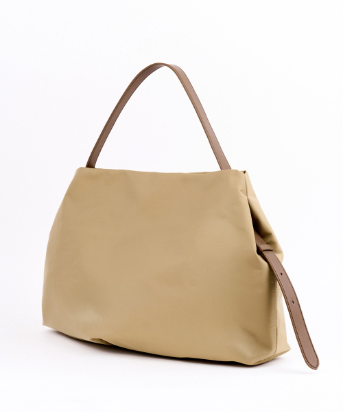 I BAG YOUR PARDON（アイバック ユア パードン）の「dimple BAG nylon (2 colors)（ショルダーバッグ・レディース・ブラック/Beige・FREE）」の5枚目の写真