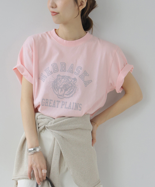 JOURNAL STANDARD relume(ジャーナルスタンダード レリューム)の「《WEB・一部店舗限定》 別注【GULFCOAST SPORTSWEAR】S/S Tシャツ(Tシャツ/カットソー・レディース・ネイビー/ピンク/アイボリー・FREE)」の1枚目の写真