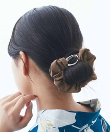 IEDIT（イディット）の「ＩＥＤＩＴ　天然石をあしらった　簡単ぱっと華やぐシュシュ（シュシュ）」