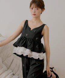 Chico（チコ）の「【SALON  by Chico】裾プリーツレイヤードスーツペプラムトップス（シャツ/ブラウス）」