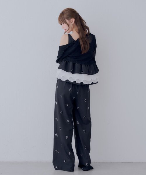Chico(チコ)の「【SALON by Chico】裾プリーツレイヤードスーツペプラムトップス(シャツ/ブラウス・レディース・グレー系その他2/グレー/ブラウン/ブラック系その他2・FREE)」の8枚目の写真