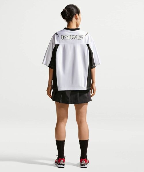 NIKE(ナイキ)の「ナイキ スポーツウェア ウィメンズ オーバーサイズド ジャージー / Nike Sportswear Women's Oversized Jersey IQ6138-101 White(ジャージ・レディース・ホワイト・XS/XL/S/M/L)」の5枚目の写真