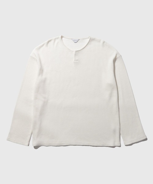 ADAM ET ROPE'(アダムエロペ)の「ヘビーワッフルヘンリーネックロングTシャツ(Tシャツ/カットソー・メンズ・ブラック/ホワイト/チャコールグレー・M/L)」の1枚目の写真