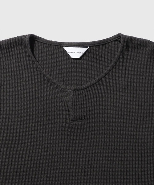 ADAM ET ROPE'(アダムエロペ)の「ヘビーワッフルヘンリーネックロングTシャツ(Tシャツ/カットソー・メンズ・ブラック/ホワイト/チャコールグレー・M/L)」の14枚目の写真