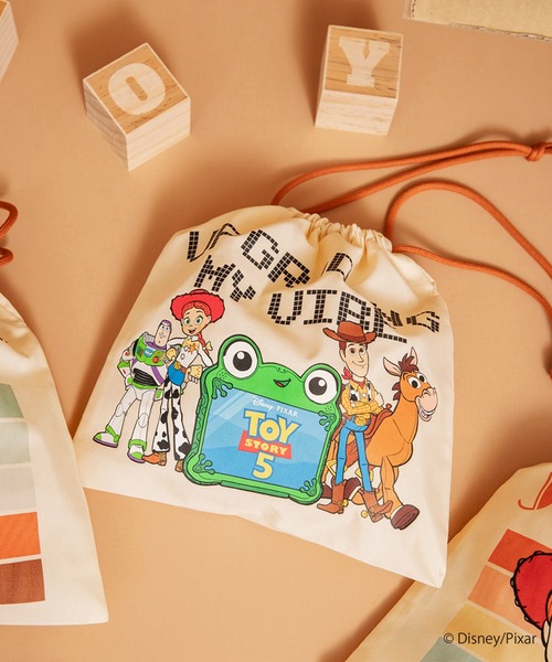 BRANSHES(ブランシェス)の「【TOY STORY/トイ・ストーリー】キャラクタープリント巾着(バックパック/リュック・キッズ・レッド/ブラウン/アイボリー・FREE)」の7枚目の写真