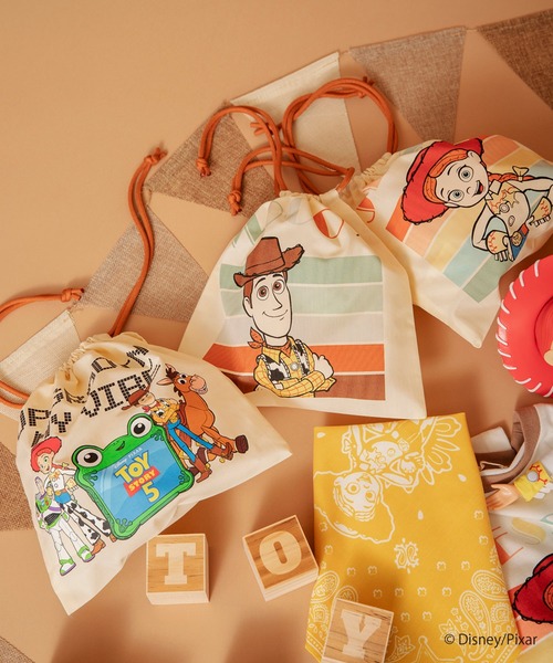 BRANSHES(ブランシェス)の「【TOY STORY/トイ・ストーリー】キャラクタープリント巾着(バックパック/リュック・キッズ・レッド/ブラウン/アイボリー・FREE)」の5枚目の写真