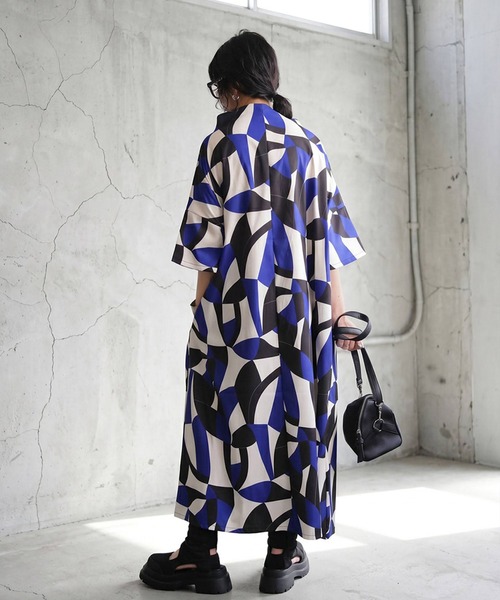 antiqua(アンティカ)の「幾何学柄 ジオメトリック柄 ボトルネック ワンピース(ワンピース・レディース・その他・ONESIZE)」の5枚目の写真