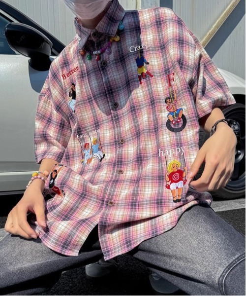 DOUBLE STEAL(ダブルスティール)の「DSイラスト刺繍チェック半袖シャツ(シャツ/ブラウス・メンズ・ブルー/ピンク・MEDIUM/X-LARGE/LARGE)」の3枚目の写真