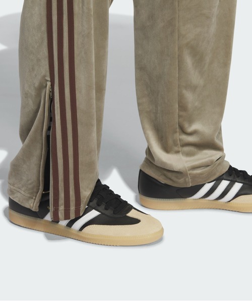 adidas（アディダス）の「FB TPベロア / ファイヤーバード トラックパンツ ベロア / ジャージ / アディダスオリジナルス adidas Originals（その他パンツ・メンズ・ベージュ・XX-LARGE/XX-SMALL/3XL/LARGE/MEDIUM/SMALL/X-LARGE/X-SMALL）」の7枚目の写真