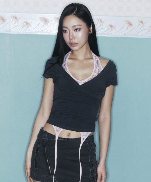 PLEASENOFOLLOW(プリーズノーフォロー)の「Lua Garter Lace Halter Sleeveless Top (Baby Pink)(Tシャツ/カットソー・レディース・その他・FREE)」の2枚目の写真