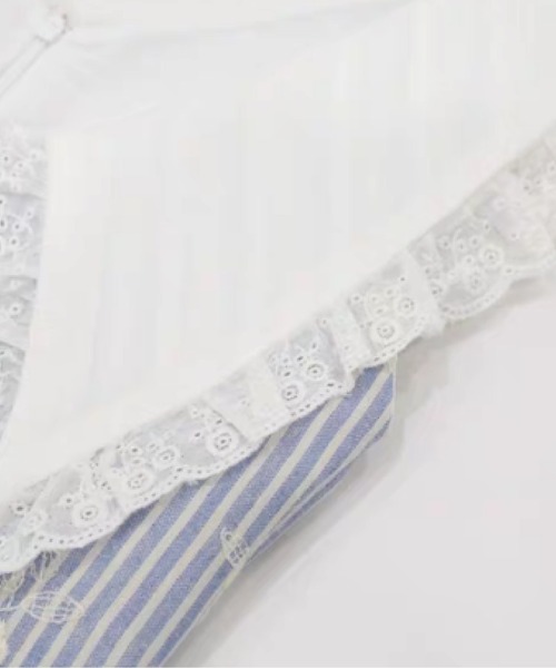 LA POMME petit(ラポミ・プチ)の「Waist Ribbon Lace Collar Floral Stripe Dress/ウエストリボンレース襟花柄ストライプワンピース(ワンピース・レディース・ブルー/ブラック・FREE)」の3枚目の写真