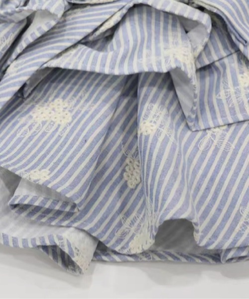 LA POMME petit(ラポミ・プチ)の「Waist Ribbon Lace Collar Floral Stripe Dress/ウエストリボンレース襟花柄ストライプワンピース(ワンピース・レディース・ブルー/ブラック・FREE)」の5枚目の写真