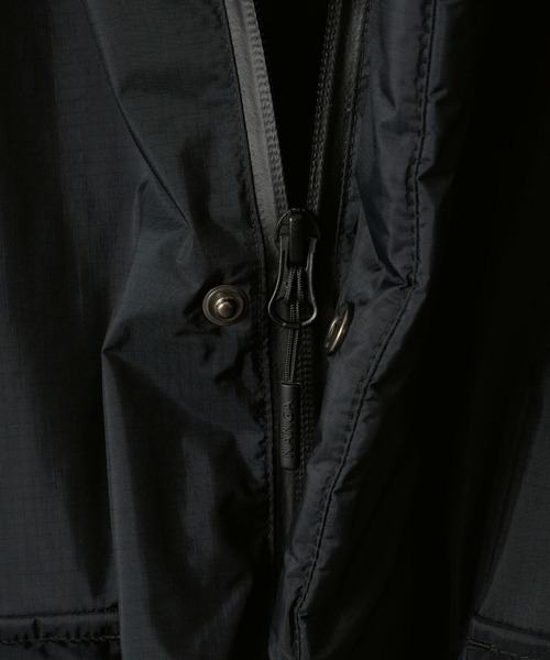 SLICK(スリック)の「【ZOZO限定】SLICK × NANGA AURORA-TEX Hooded Short Down Jacket/ 760FP/ 日本製 / スリック×ナンガ オーロラテック フーデッドショートダウンジャケット(ダウンジャケット/コート・メンズ・ブラック/モカ・1/3/2)」の17枚目の写真