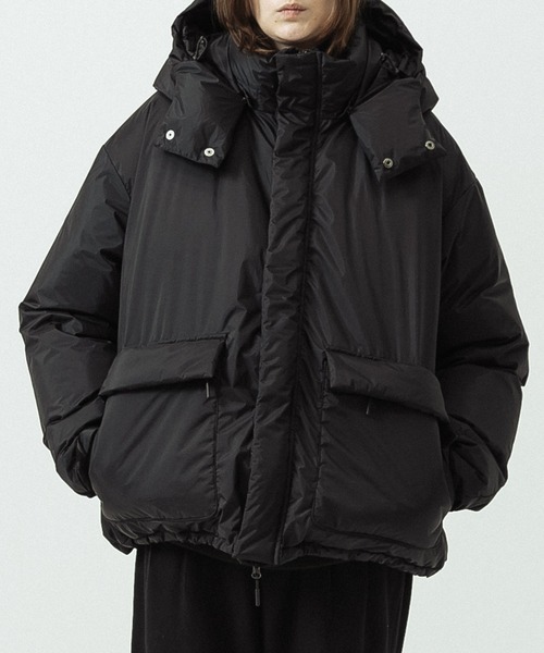 SLICK(スリック)の「【ZOZO限定】SLICK × NANGA AURORA-TEX Hooded Short Down Jacket/ 760FP/ 日本製 / スリック×ナンガ オーロラテック フーデッドショートダウンジャケット(ダウンジャケット/コート・メンズ・ブラック/モカ・1/3/2)」の4枚目の写真