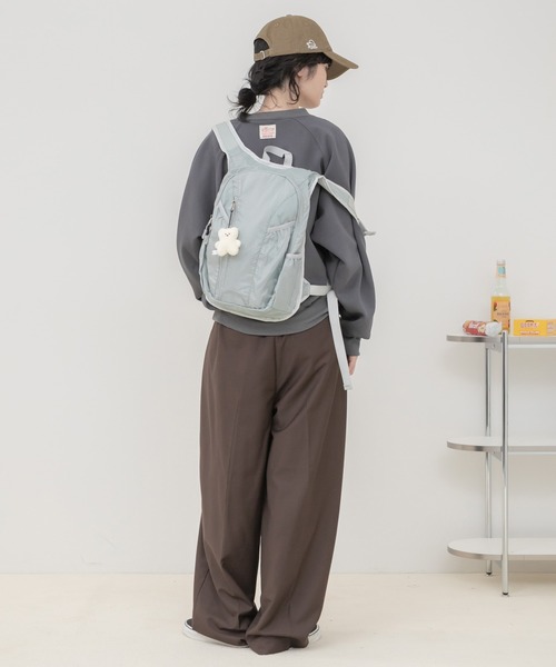 HEILIS(ヘイリス)の「チェック柄バックパック/ リュック レディース バックパック デイパック チェック柄 ナイロンバッグ 軽量 大容量 A4収納 PC収納 通勤 通学 旅行 カジュアル 韓国ファッション 韓国コーデ シンプル 秋 秋服 秋コーデ 秋冬 秋冬コーデ 長袖コーデ スウェット パーカー ライトアウター ノームコア ブラック グレー(バックパック/リュック・レディース・グレー/ブラック・FREE)」の17枚目の写真
