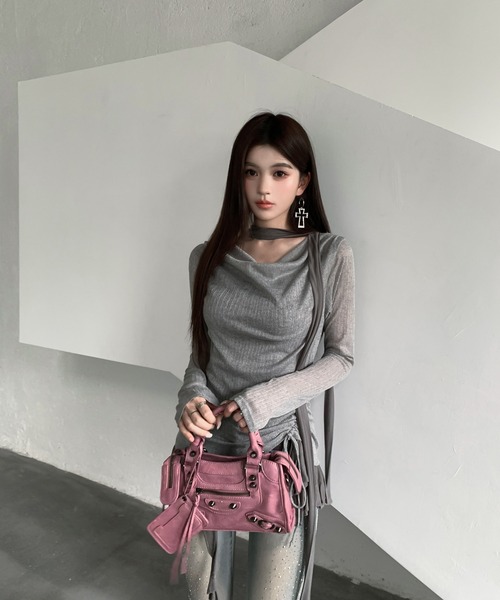 VEILA(ヴェイラ)の「チョーカーデザイン フリルシアーサイドドロスト長袖トップス(Tシャツ/カットソー・レディース・グレー/ブラック/ホワイト・フリー)」の12枚目の写真