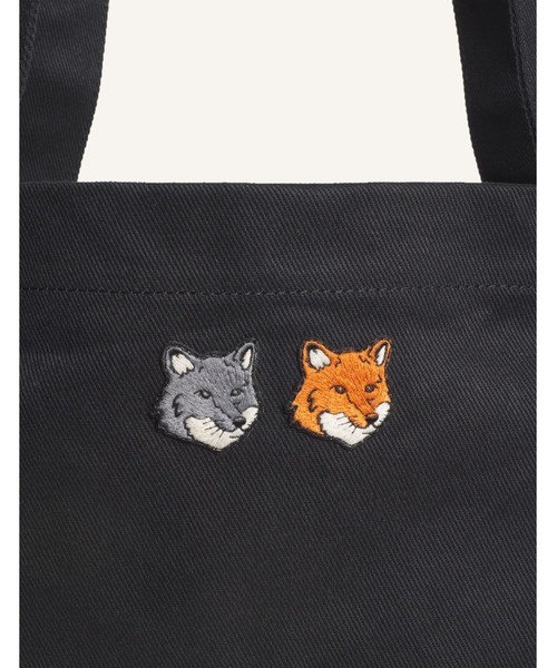 Maison Kitsune(メゾンキツネ)の「DOUBLE FOX HEAD TOTE(トートバッグ・メンズ・ブラック/アイボリー・U)」の11枚目の写真