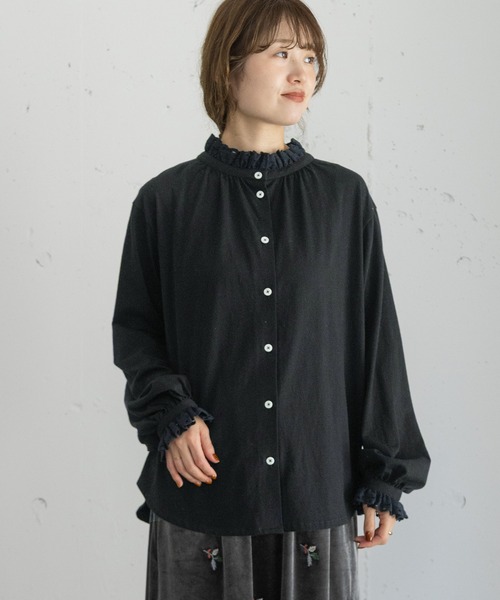 POU DOU DOU(プードゥドゥ)の「スタンドレースブラウスカットソー(Tシャツ/カットソー・レディース・ネイビー/ブラック/オフホワイト・3)」の3枚目の写真