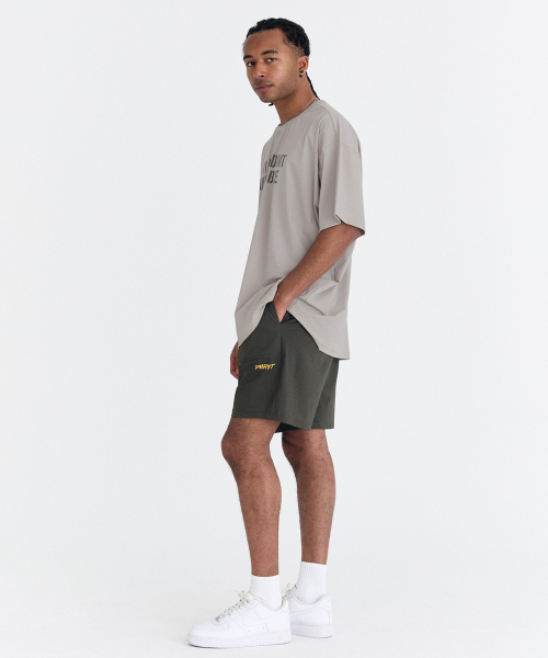 AIRIT(アイリット)の「LIGHT MOTION ルーズフィット ショートパンツ AM3102 KH(その他パンツ・メンズ・カーキ・X-LARGE/XXX-LARGE/XXXXX-LARGE)」の2枚目の写真