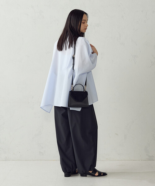 MONO COMME CA(モノコムサ)の「ハラコ調 ミニ トップハンドルバッグ(ハンドバッグ・レディース・ブラック/キャメル/グリーン・FREE)」の4枚目の写真
