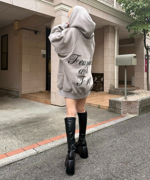 SPIRALGIRL(スパイラルガール)の「【SPIRAL WASH】バックロゴドルマンパーカーワンピース(ワンピース・レディース・グレー/ネイビー/ブラック・FREE)」の4枚目の写真
