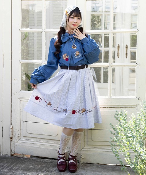 axes femme POETIQUE（アクシーズファムポエティック）の「スウィートアップルパイＢＬ（シャツ/ブラウス・レディース・ブルー/ホワイト・MEDIUM）」の8枚目の写真