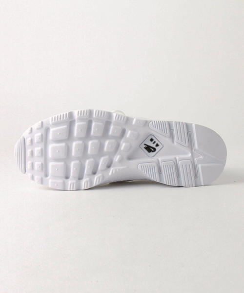 NIKE(ナイキ)の「<NIKE(ナイキ)>∴AIR HUARACHE RUN ULTRA エアハラチランウルトラ ◆(スニーカー・レディース・ホワイト/ブラック/ロイヤルブルー・25cm/24.5cm/24cm/25.5cm/23.5cm)」の11枚目の写真