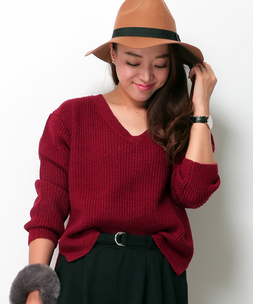 VENCEEXCHANGE（ヴァンスエクスチェンジ）の「バッククロスVネックプルオーバー　（ニット/セーター・レディース・グレー/ホワイト/ワインレッド/ブラック・MEDIUM）」の4枚目の写真