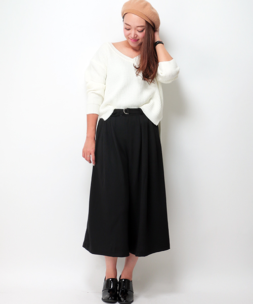 VENCEEXCHANGE（ヴァンスエクスチェンジ）の「バッククロスVネックプルオーバー　（ニット/セーター・レディース・グレー/ホワイト/ワインレッド/ブラック・MEDIUM）」の7枚目の写真