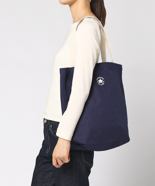 CONVERSE（コンバース）の「【CONVERSE】コンバース キャンバストートバッグ        （トートバッグ・レディース・ブラック/ネイビー/レッド/オフホワイト・FREE）」の6枚目の写真