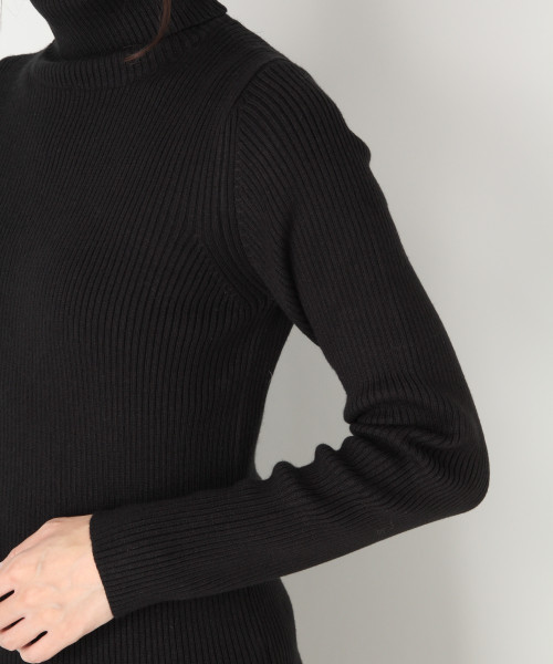 LOWRYS FARM（ローリーズファーム）の「１２Ｇリブタートルプルオーバー　806849（ニット/セーター・レディース・ブラック/グレー/レッド/オフホワイト/ホワイト×ブラック・MEDIUM/LARGE）」の14枚目の写真