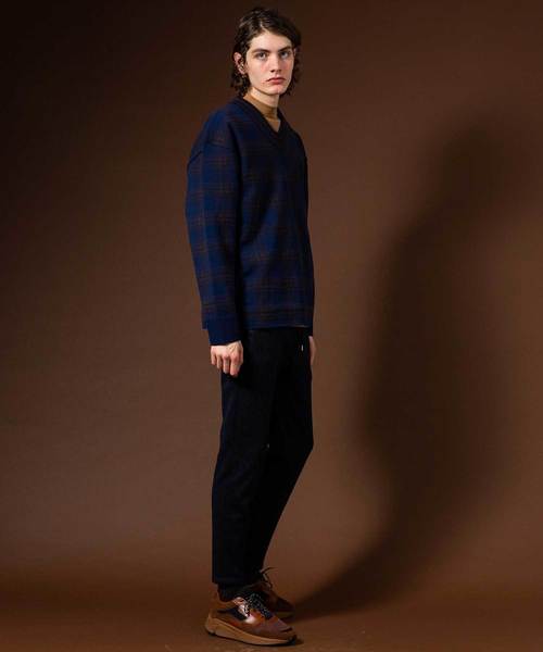 UNITED TOKYO（ユナイテッドトウキョウ）の「18G チェックオーバーサイズVネックニット（ニット/セーター・メンズ・ブラウン/ブラック・1/2/3）」の6枚目の写真