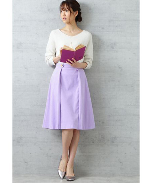 NATURAL BEAUTY BASIC（ナチュラルビューティーベーシック）の「ピーチタックフレアスカート（スカート・レディース・ベージュ/ラベンダー/ネイビー・SMALL/MEDIUM）」の3枚目の写真