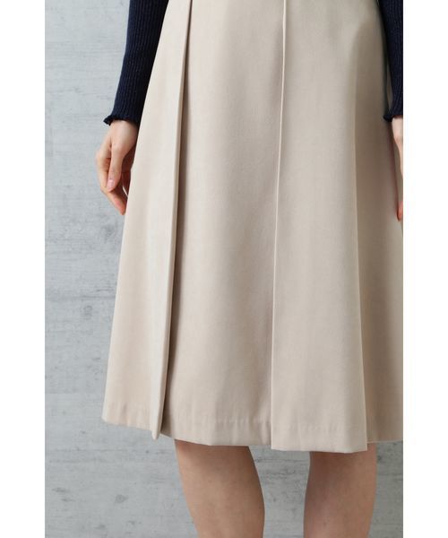 NATURAL BEAUTY BASIC（ナチュラルビューティーベーシック）の「ピーチタックフレアスカート（スカート・レディース・ベージュ/ラベンダー/ネイビー・SMALL/MEDIUM）」の11枚目の写真