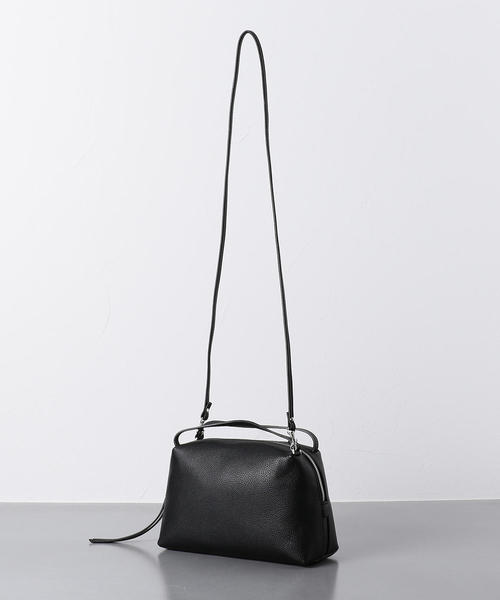 GIANNI CHIARINI ブラックショルダーバッグ bs10772fouknotnr.jpg