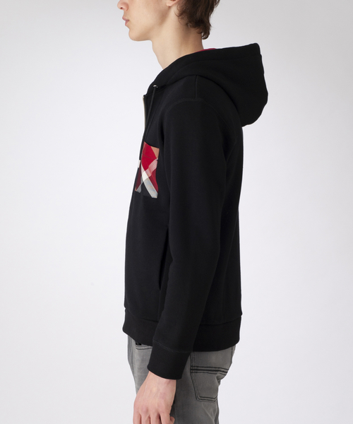 BLACK LABEL CRESTBRIDGE（ブラックレーベル・クレストブリッジ）の