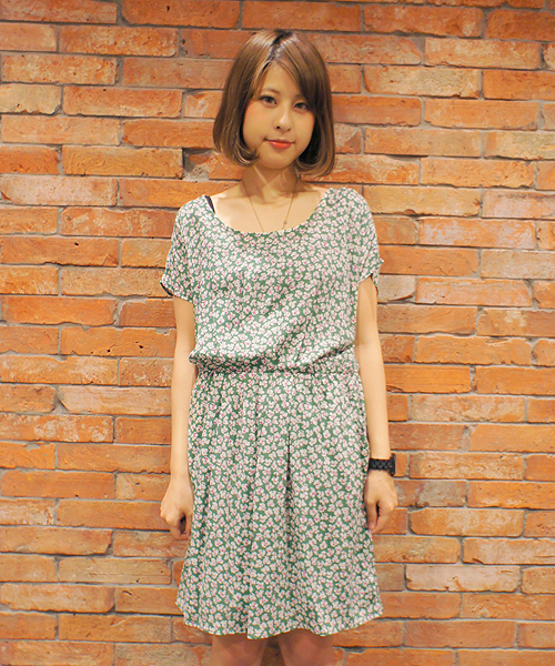 CIAOPANIC（チャオパニック）の「【Ciaopanic】小花フレンチスリーブOP（ワンピース・レディース・ブルー/オレンジ/グリーン・FREE）」の2枚目の写真