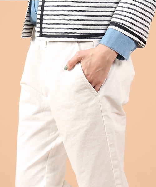 green label relaxing（グリーンレーベルリラクシング）の「GC C/チノ WHT テーパードパンツ（チノパンツ・レディース・オフホワイト・36/38/40）」の8枚目の写真