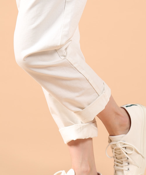 green label relaxing（グリーンレーベルリラクシング）の「GC C/チノ WHT テーパードパンツ（チノパンツ・レディース・オフホワイト・36/38/40）」の9枚目の写真