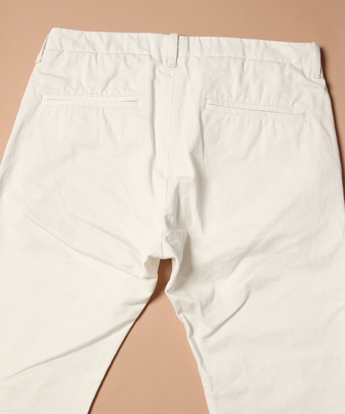 green label relaxing（グリーンレーベルリラクシング）の「GC C/チノ WHT テーパードパンツ（チノパンツ・レディース・オフホワイト・36/38/40）」の3枚目の写真
