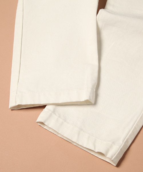 green label relaxing（グリーンレーベルリラクシング）の「GC C/チノ WHT テーパードパンツ（チノパンツ・レディース・オフホワイト・36/38/40）」の5枚目の写真