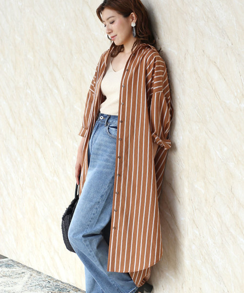 Bou Jeloud(ブージュルード)の「ビッグシルエットが可愛い◆ストライプロングシャツワンピース(ワンピース・レディース・キャメル/ネイビー・38)」の9枚目の写真