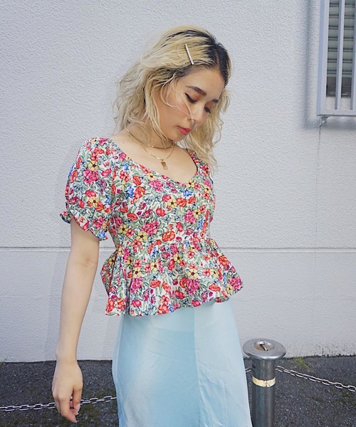 FIG&VIPER（フィグアンドバイパー）の「花柄ペプラムTOP（Tシャツ/カットソー・レディース・ホワイト/レッド/グリーン・FREE）」の6枚目の写真